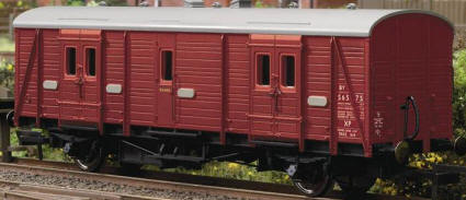 Hornby Model Railway Trains - R4347C BR Ex-SR Maunsell Passenger Brake Van