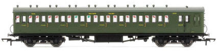 Hornby SR 58' Maunsell Rebuilt (Ex-LSWR 48’) Eight Compartment Brake Third Class Non-Corridor, SR Olive   - R4717