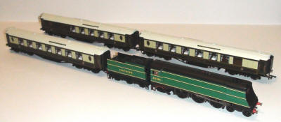 Hornby Bournemouth Bell Train Pack - R2661M