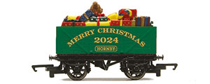 R60262 Hornby Christmas Wagon 2024