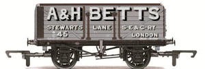 Hornby A & H. Betts 7 Plank Wagon - R6590