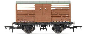 Hornby Dia.1530 Cattle Wagon, British Railways - Era 4 - R6840