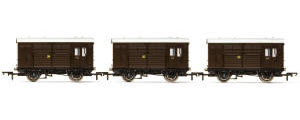 Hornby - Horse Boxes, three pack, GWR - Era 3 - R6883