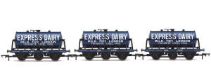 Hornby 6-Wheel Milk Tanks, three pack, Express Dairy - Era 3 - R6884