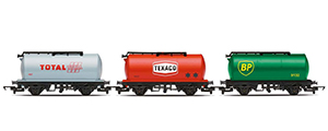 R6891 - Hornby RailRoad Petrol Tankers, three pack, Various - Era 2/3