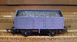 Dapol Model Railway Wagon - Unpainted 7 Plank Wagon - A002