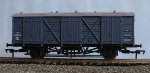 Dapol Model Railway Wagon - Dapol  BR Blue Fruit D Wagon - W38103 - B753A