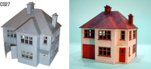 Dapol Model Railway Plastic Kits - Detached House- C027